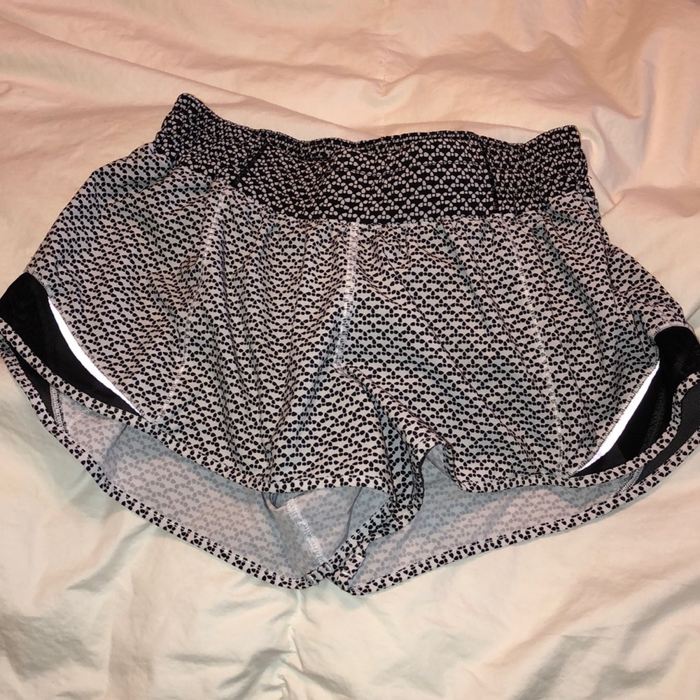 Lulu Lemon Hotty Hot Short 2.5”